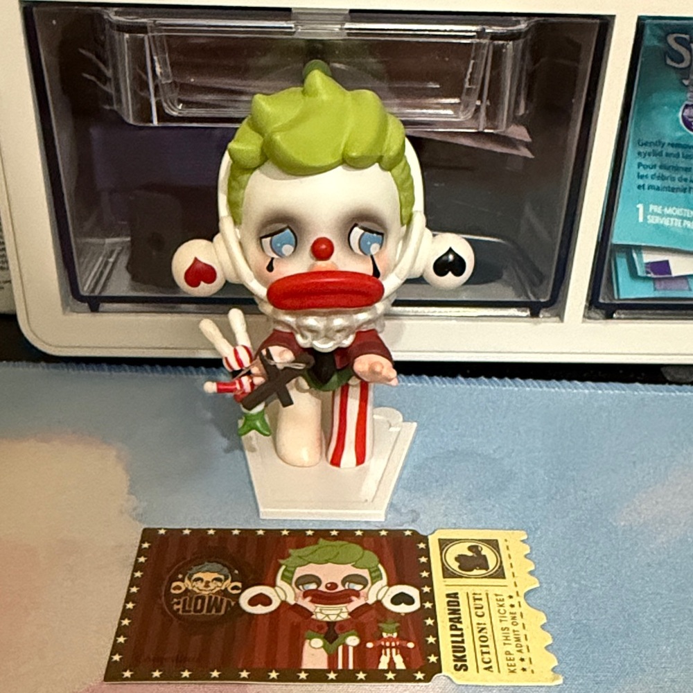 Skull Panda Clown popmart